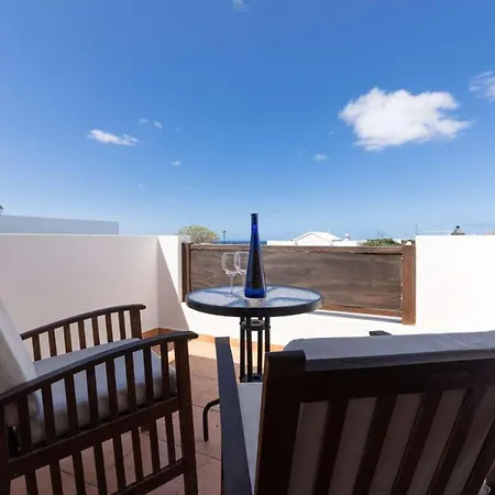 Isuntza Villa *